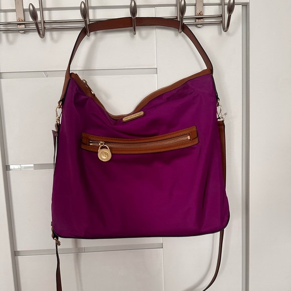 New Michael Kors purple purse - Picture 1 of 4